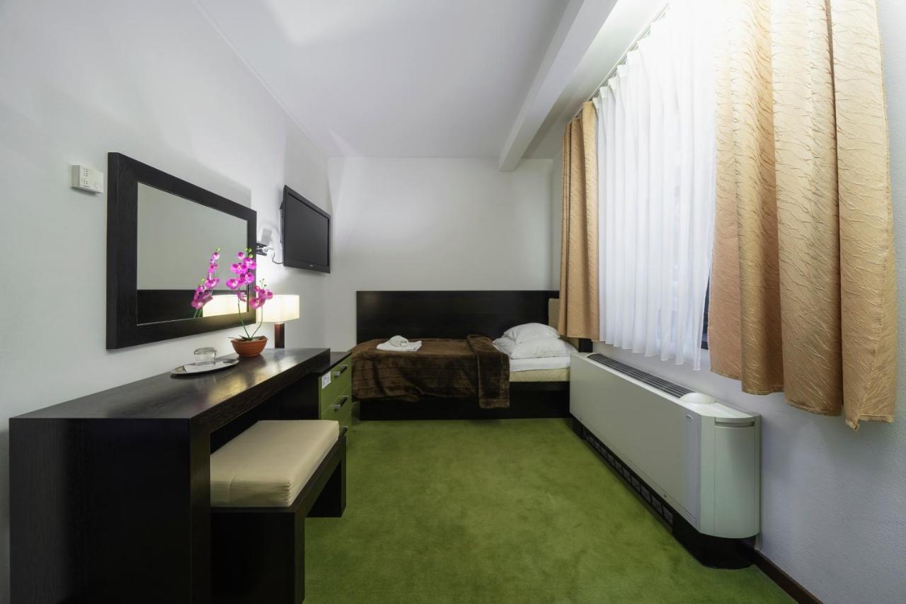 Hotel Astory Plzeň Exterior foto